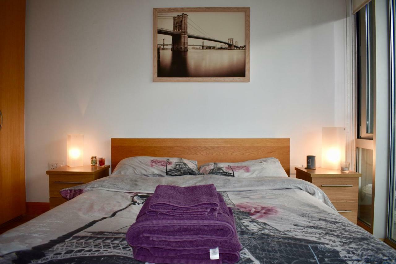 Apartment Bright 2 Bedrooms Near The 3 Arena